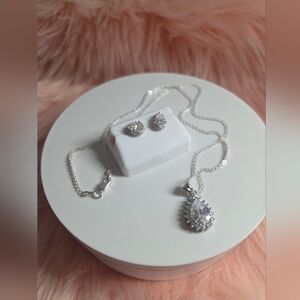 Elegant Sterling Silver 925 Moissanite Necklace and Earring Set